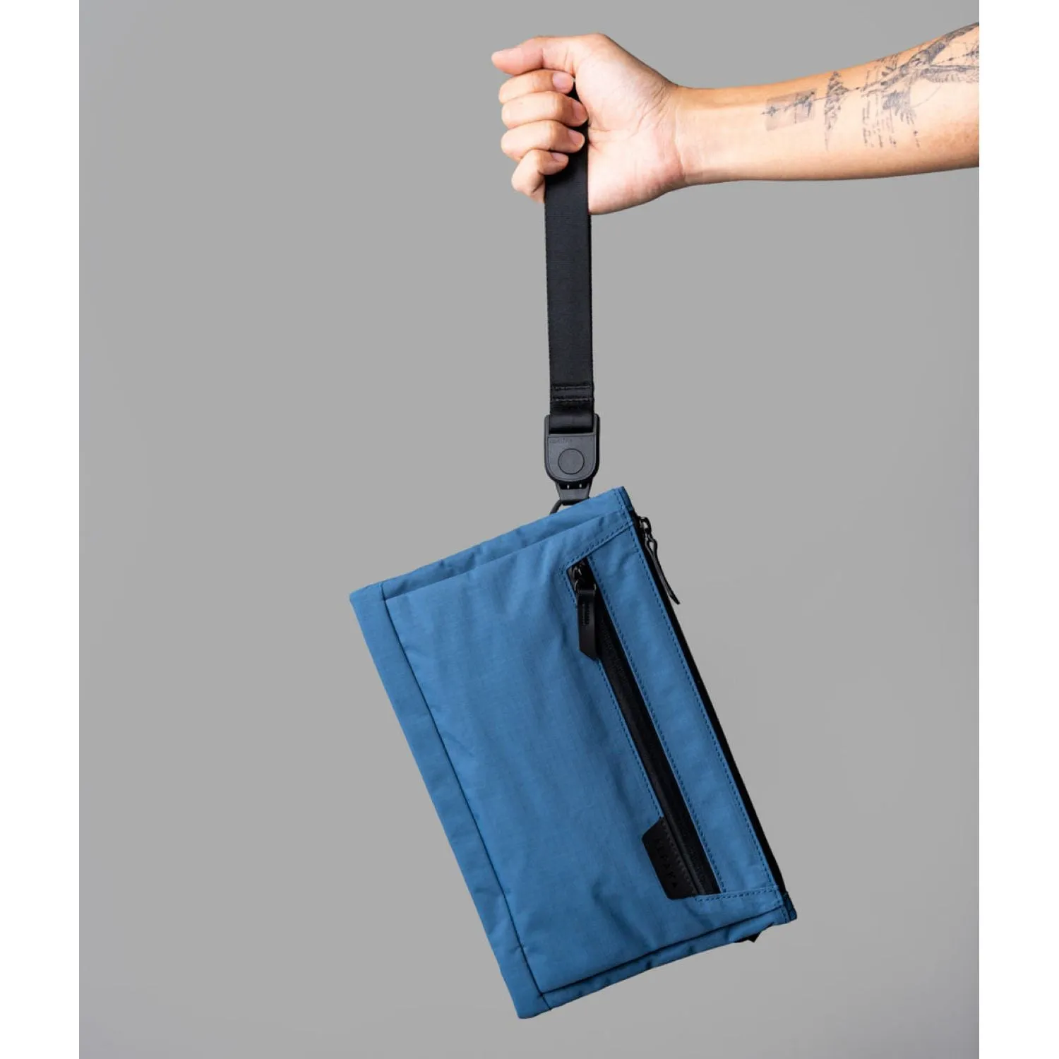 ALPAKA Zip Pouch Max V2