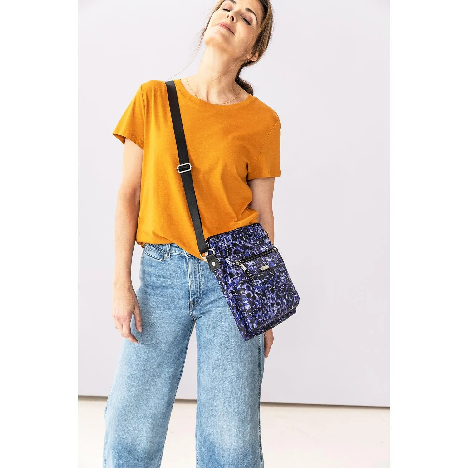 Baggallini Go Bagg With RFID Phone Wristlet Cobalt/Skylight Nylon