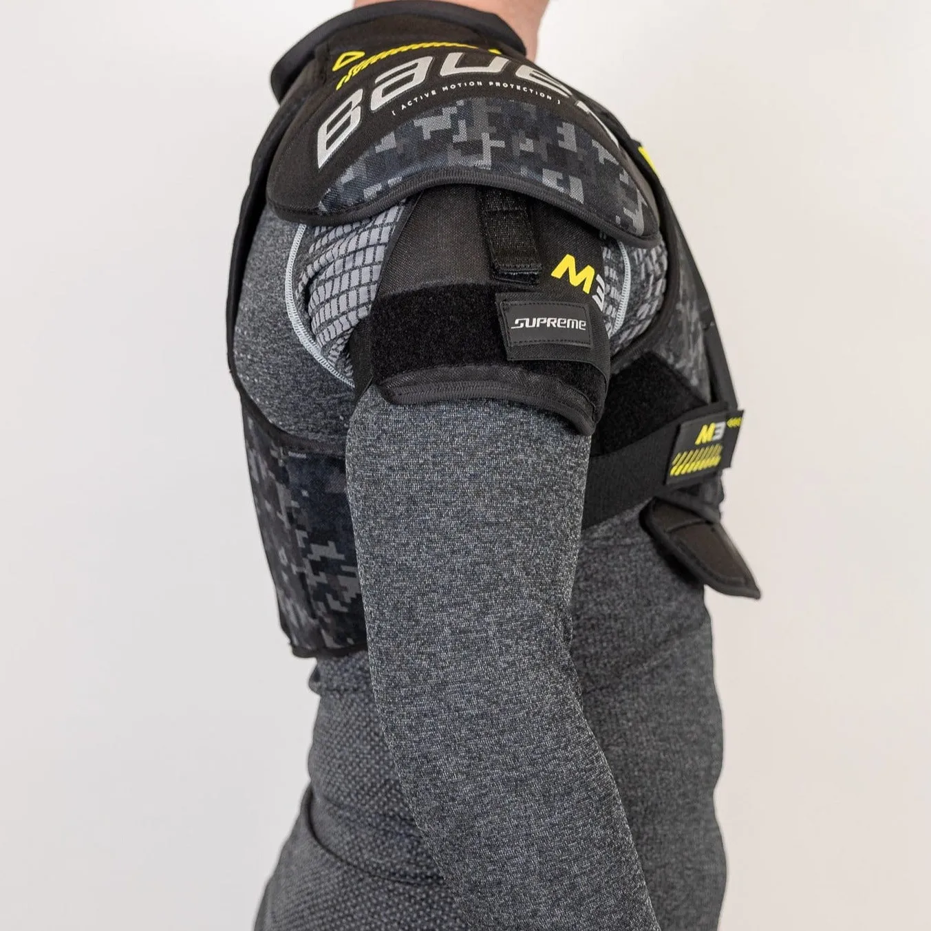 Bauer Supreme M3 Intermediate Hockey Shoulder Pads