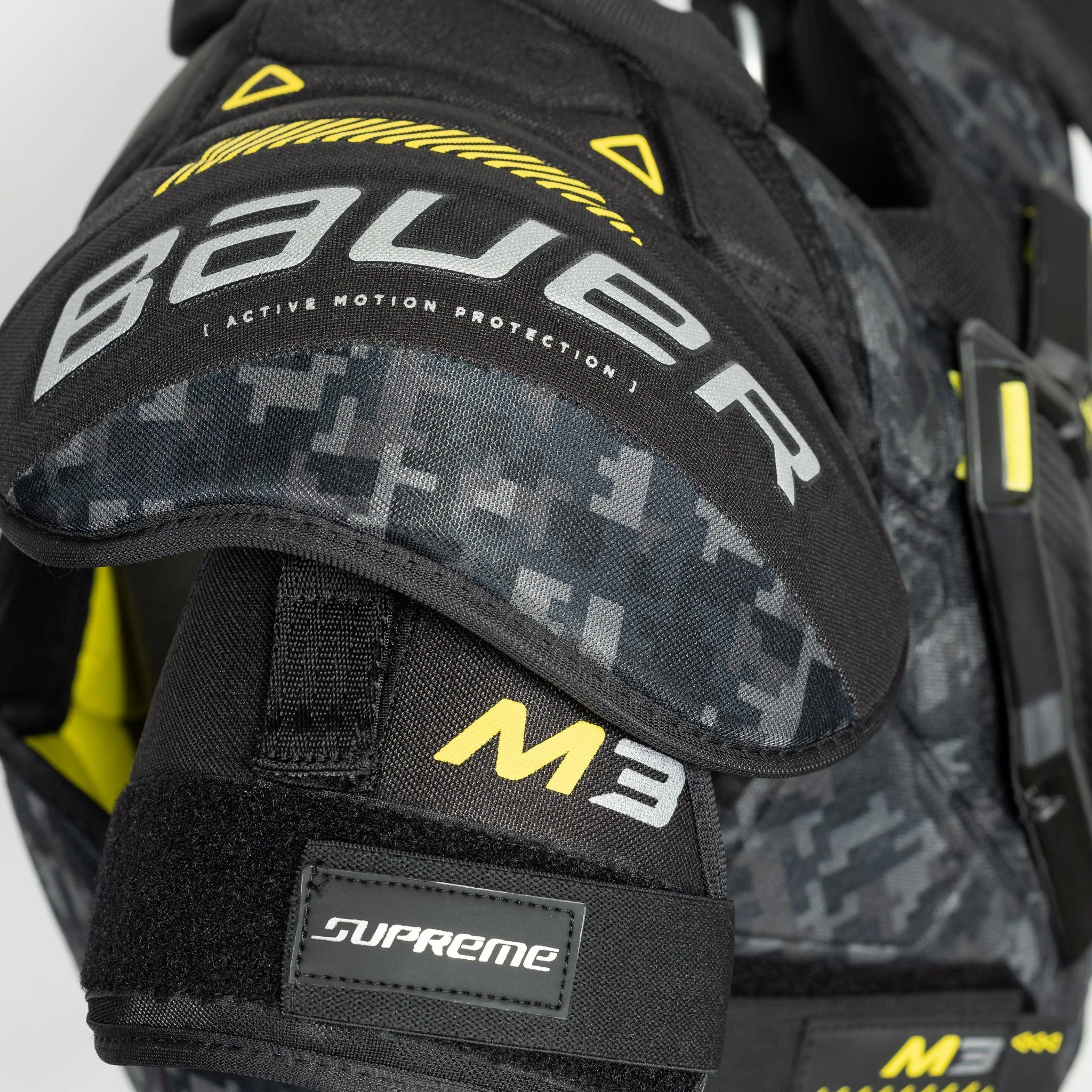 Bauer Supreme M3 Intermediate Hockey Shoulder Pads