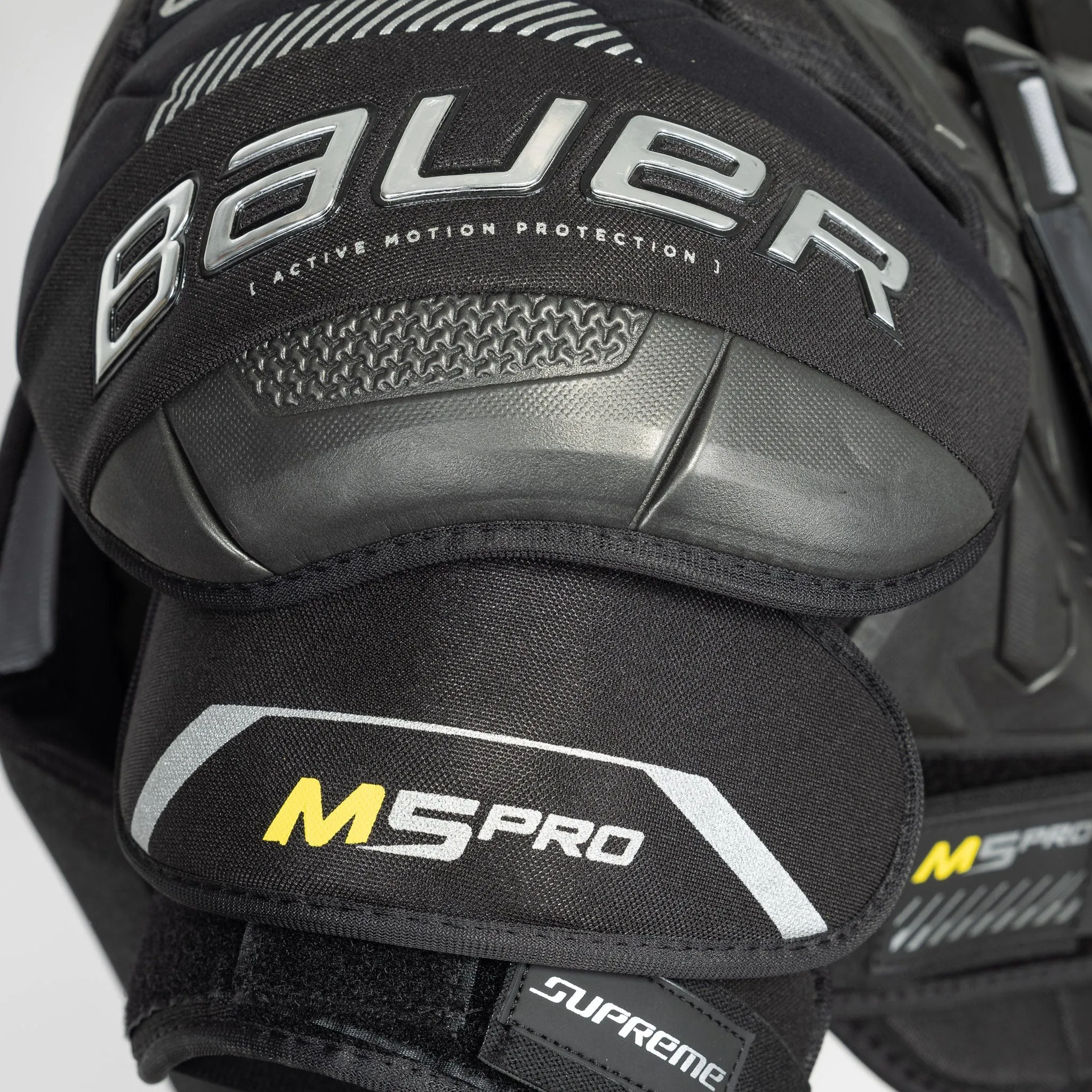 Bauer Supreme M5 Pro Intermediate Hockey Shoulder Pads