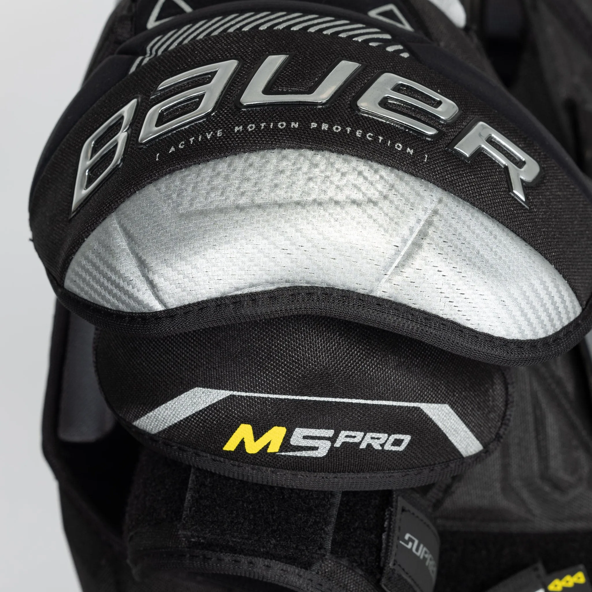 Bauer Supreme M5 Pro Junior Hockey Shoulder Pads
