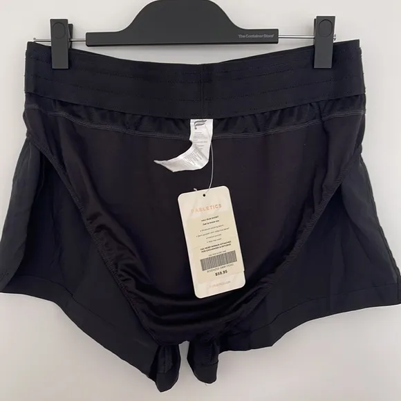 Breathe Run SHORT - Black / Reflective Silver