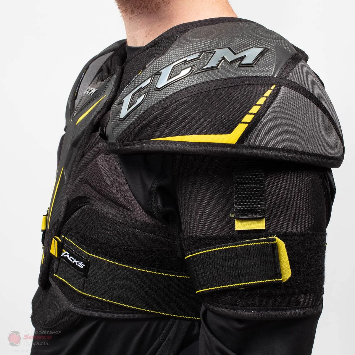 CCM Tacks Vector Pro Senior Hockey Shoulder Pads (2020)