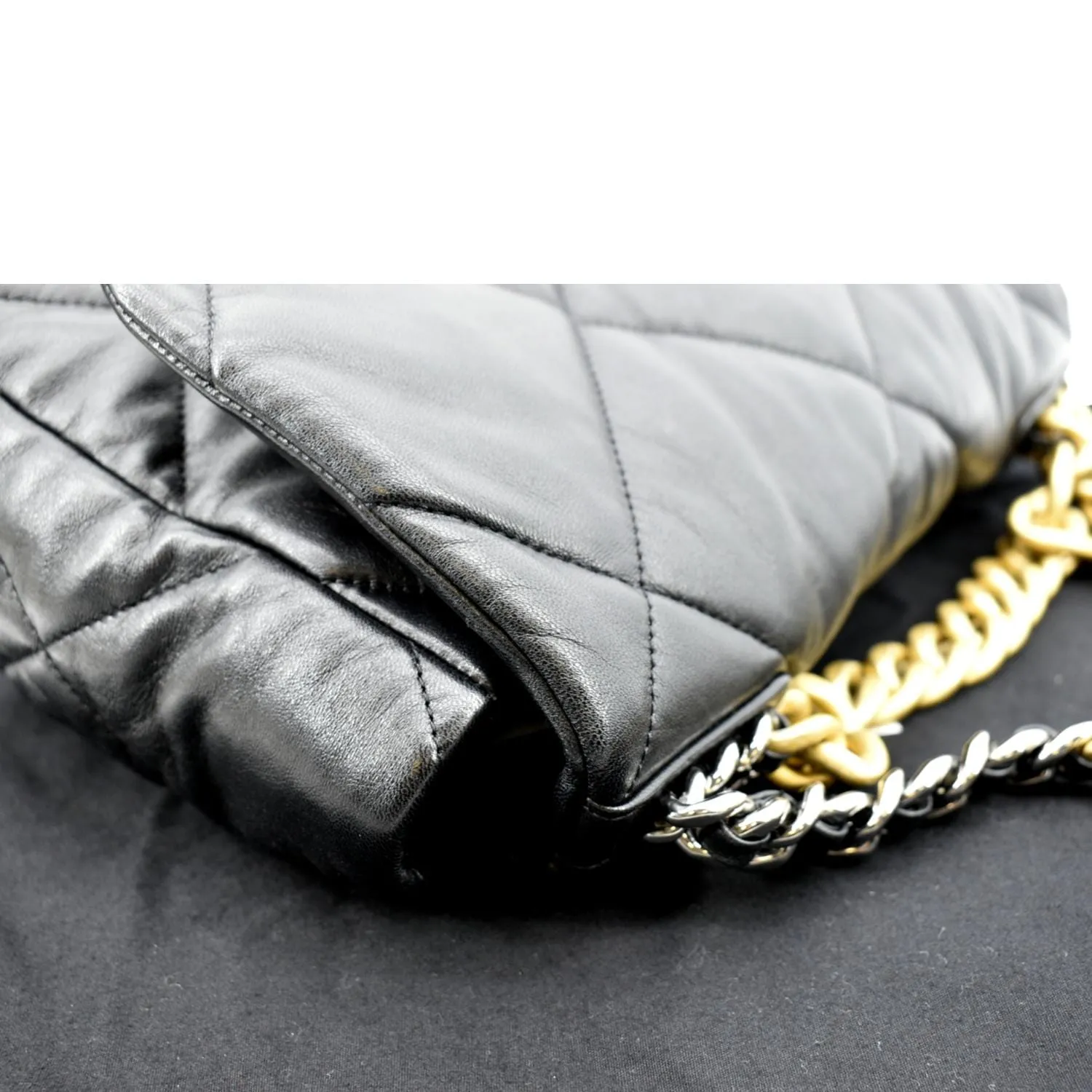 CHANEL 19 Flap Quilted Lambskin Leather Shoulder Bag Black