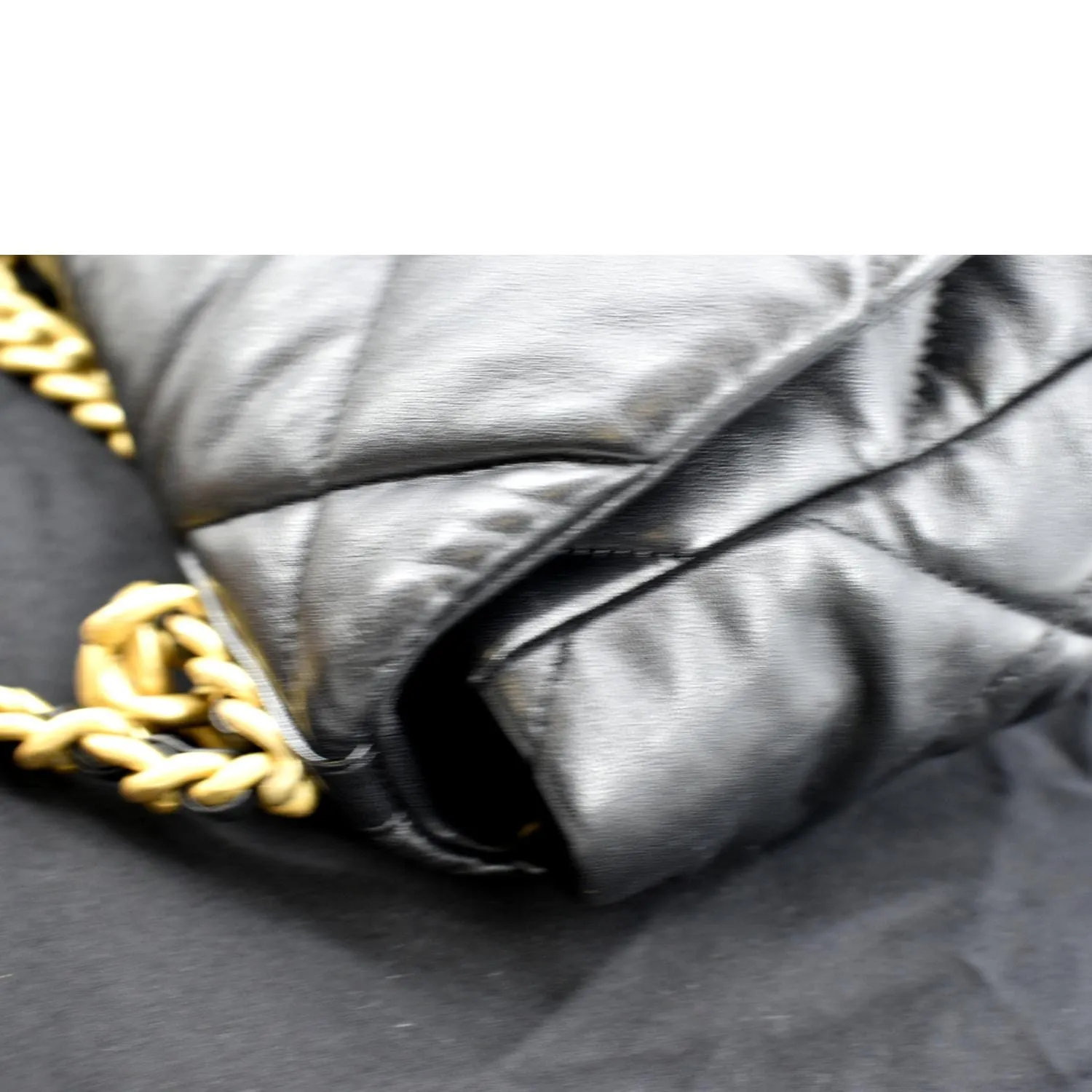 CHANEL 19 Flap Quilted Lambskin Leather Shoulder Bag Black