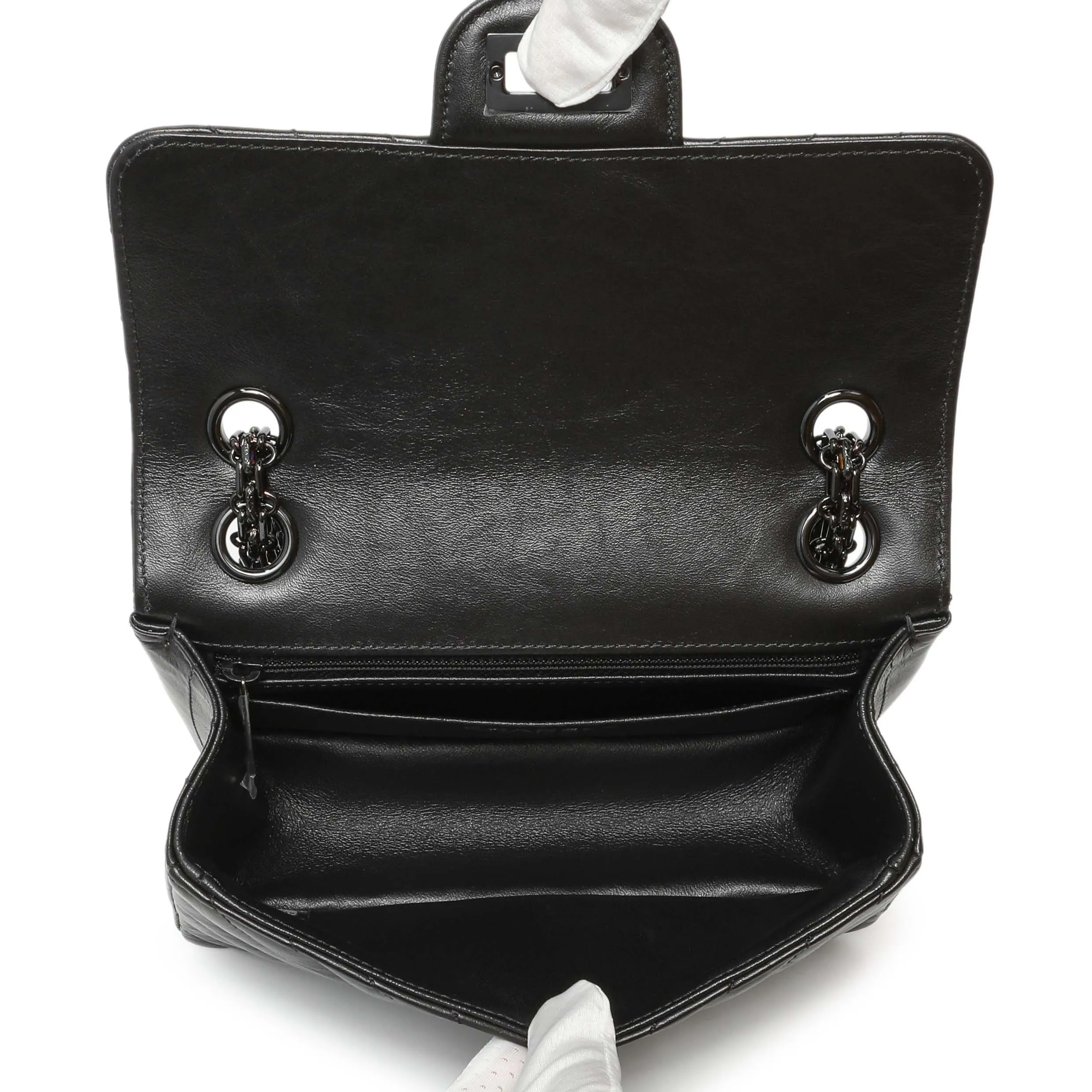 Chanel Black Aged Calfskin Chevron 2.55 Reissue Flap 224