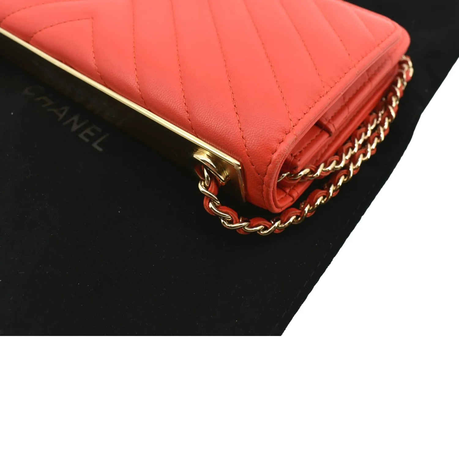 CHANEL Trendy CC Woc Lambskin Leather Crossbody Bag Red