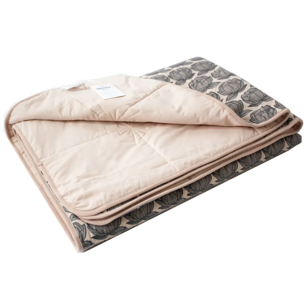 Cosi Quilt, Peonies