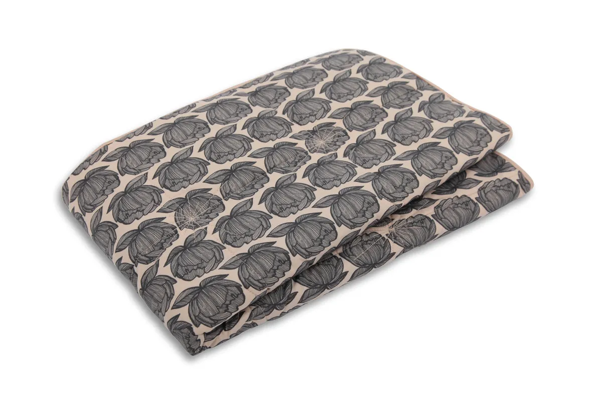 Cosi Quilt, Peonies