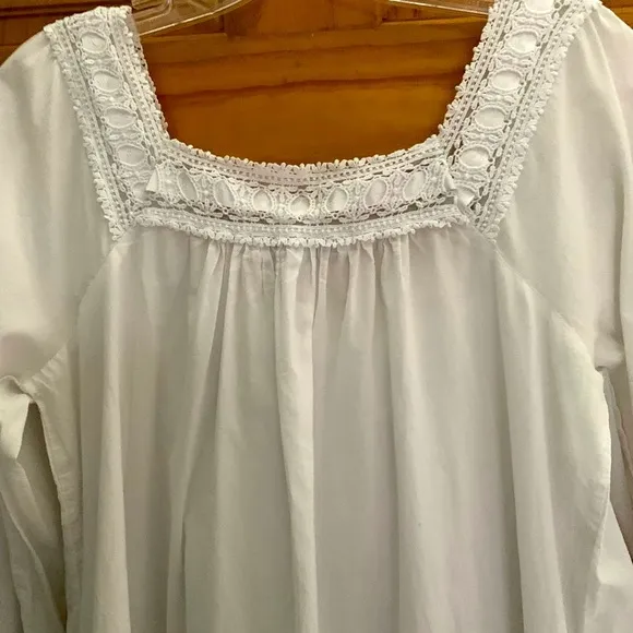 EILEEN WEST  100% COTTON NIGHTGOWN RIBBON AND CROCHET DETAIL WHITE SMALL