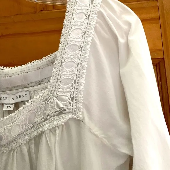 EILEEN WEST  100% COTTON NIGHTGOWN RIBBON AND CROCHET DETAIL WHITE SMALL