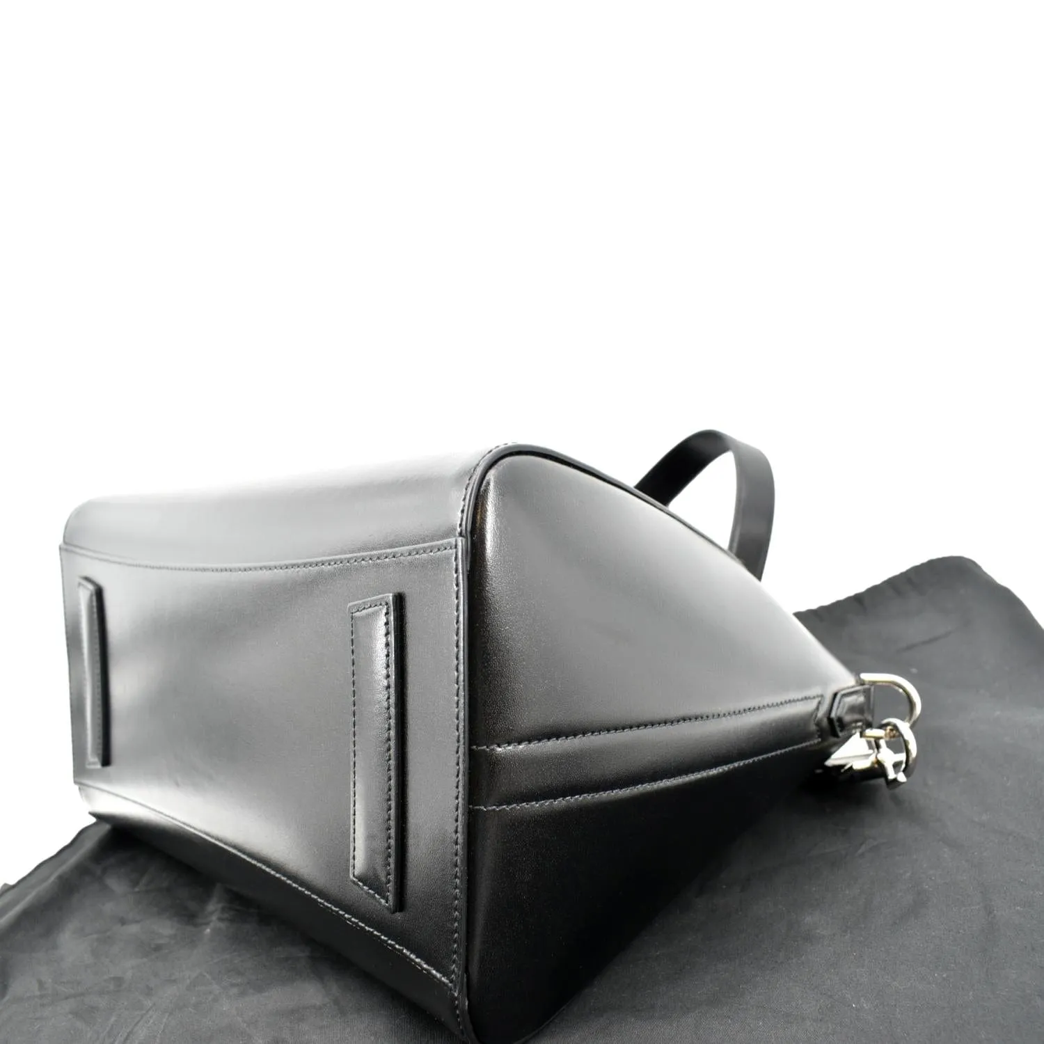 GIVENCHY Antigona Medium Calfskin Leather Shoulder Bag Black