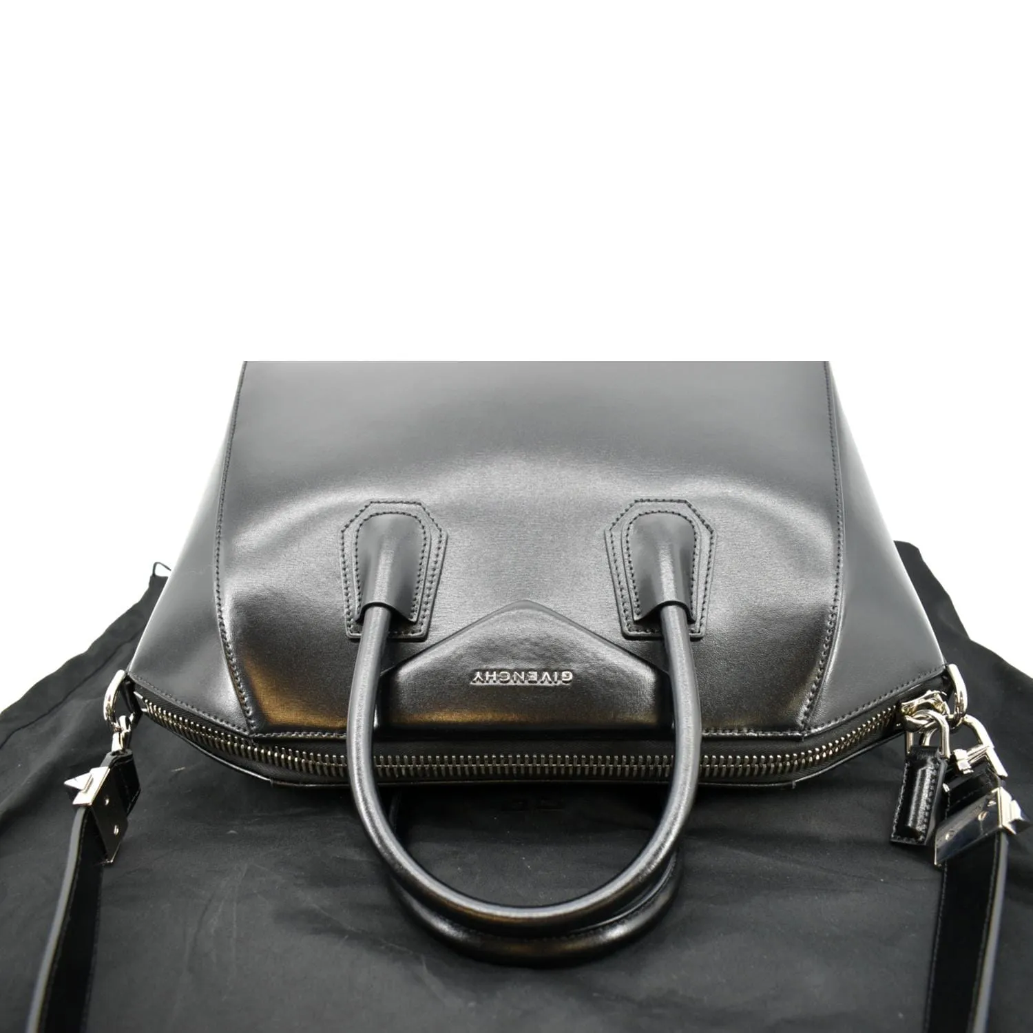 GIVENCHY Antigona Medium Calfskin Leather Shoulder Bag Black