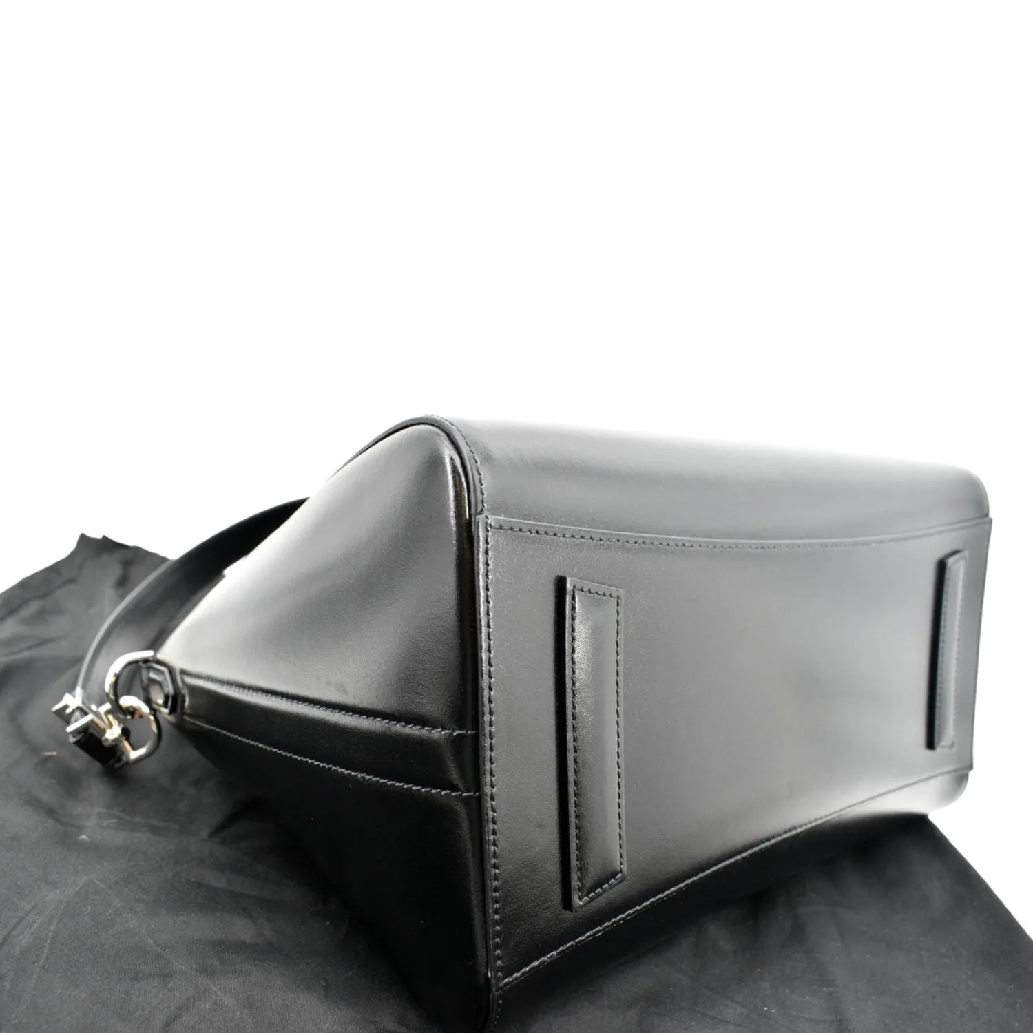 GIVENCHY Antigona Medium Calfskin Leather Shoulder Bag Black
