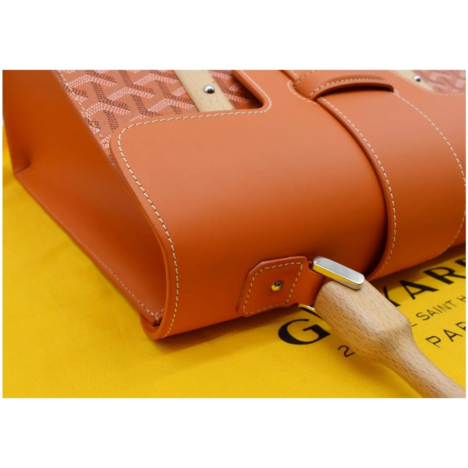 GOYARD Saigon MM Chevron Print Coated Canvas Top Handle Shoulder Bag Orange