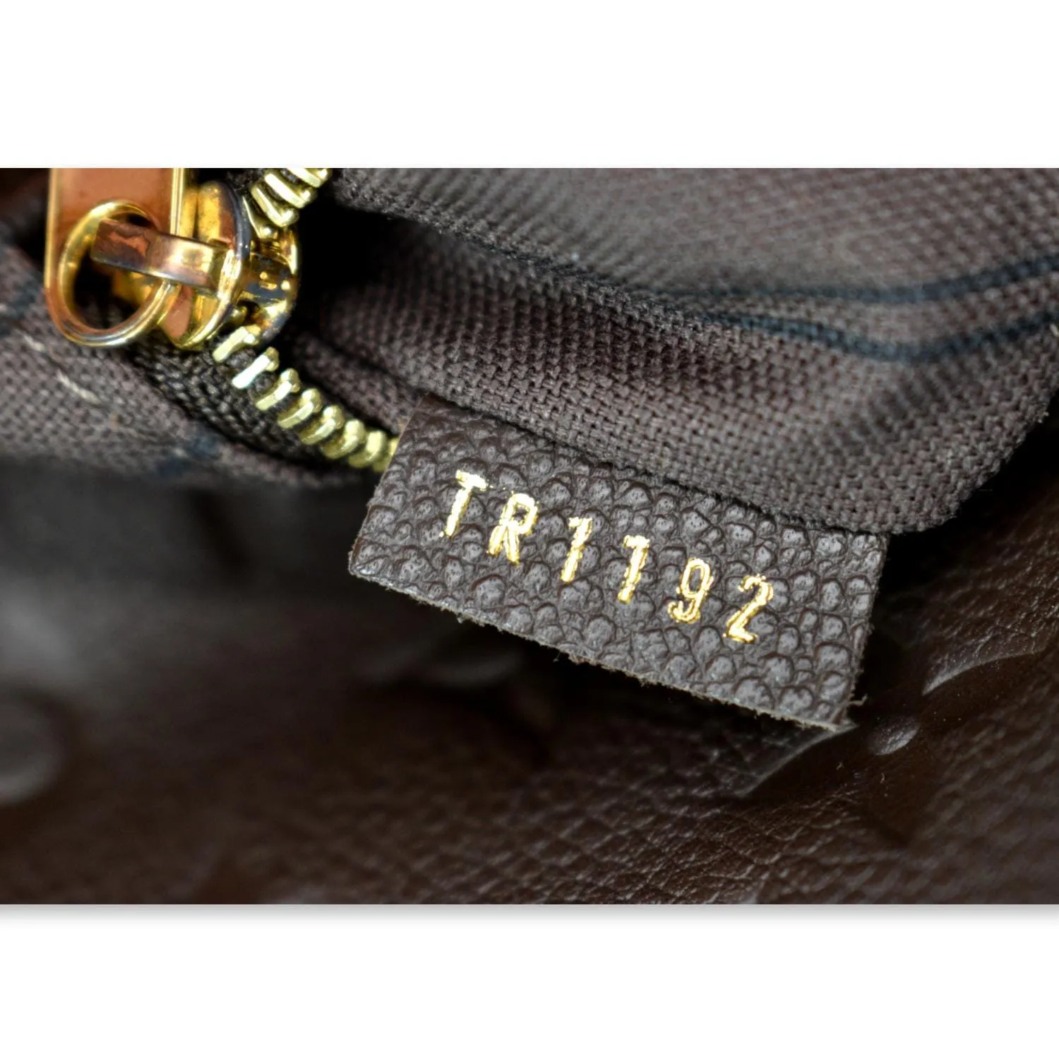 LOUIS VUITTON Artsy MM Empreinte Leather Shoulder Bag Ombre