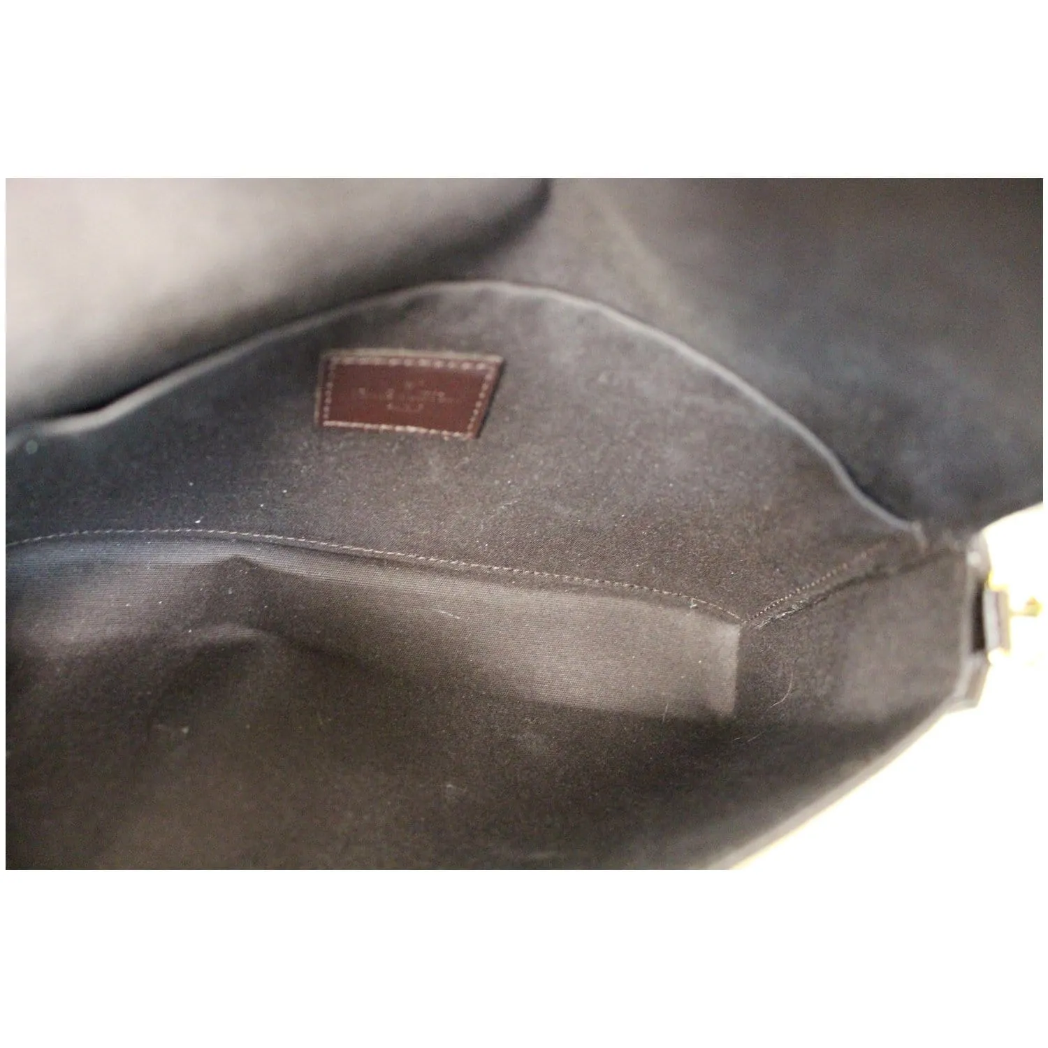 LOUIS VUITTON Felicie Pochette Vernis Crossbody Bag Amarante