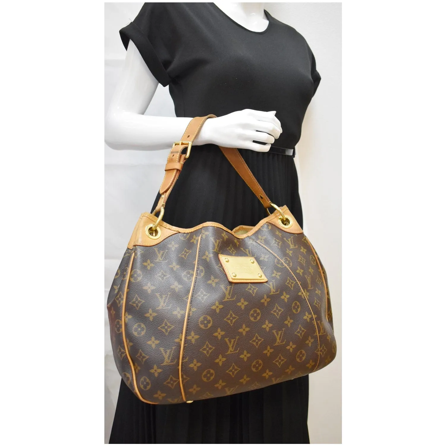 LOUIS VUITTON Galliera PM Monogram Canvas Shoulder Bag Brown