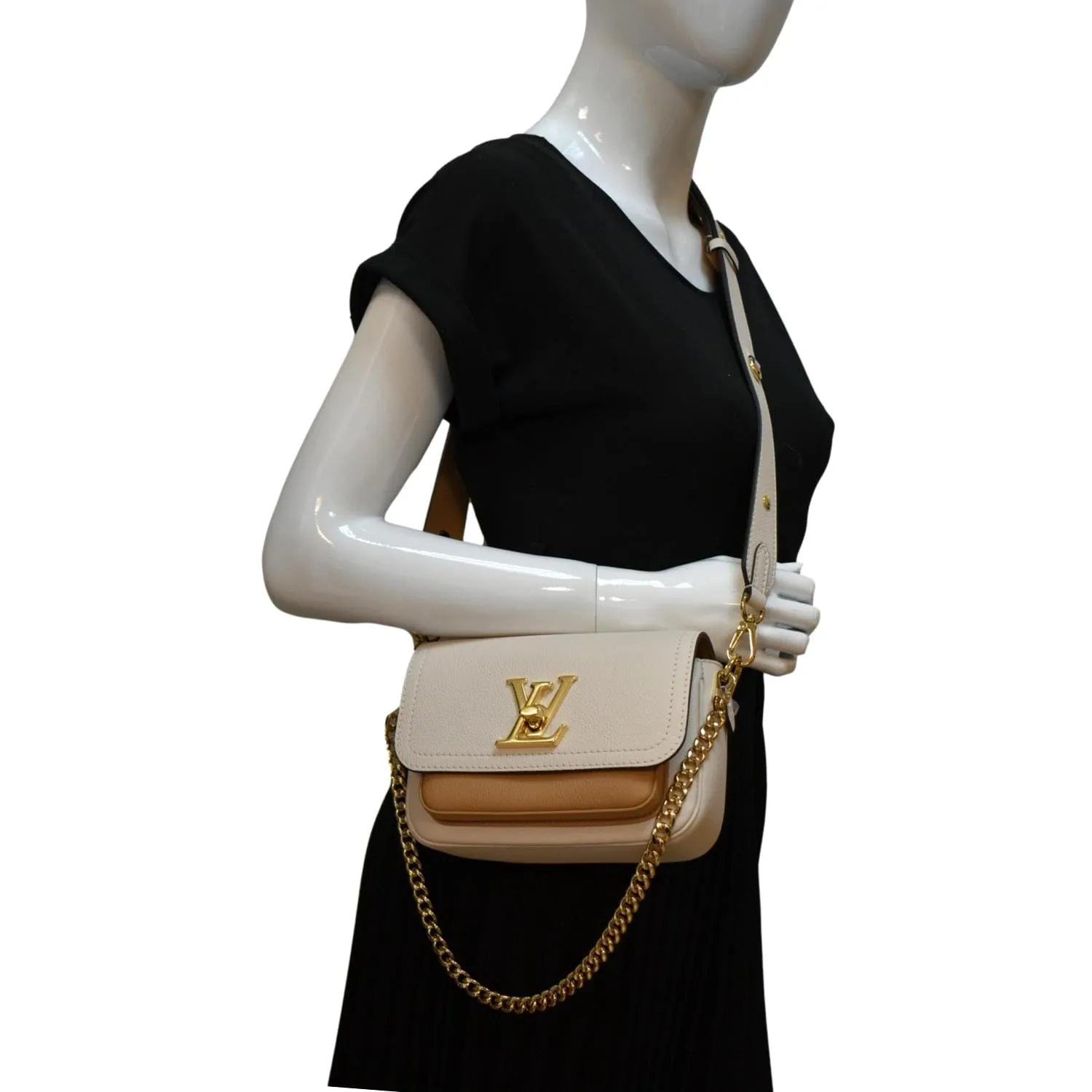 LOUIS VUITTON Lockme Tender Grained Calfskin Leather Shoulder Bag Quartz