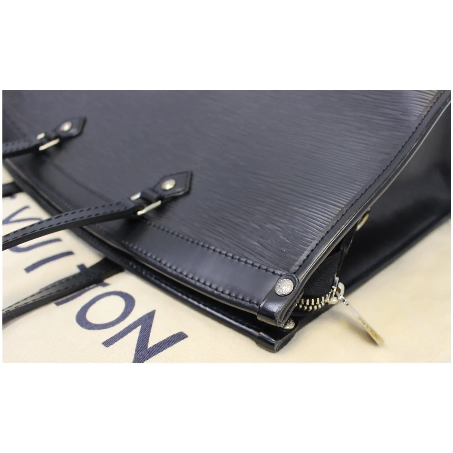 LOUIS VUITTON Madeleine GM Epi Leather Shoulder Bag Black