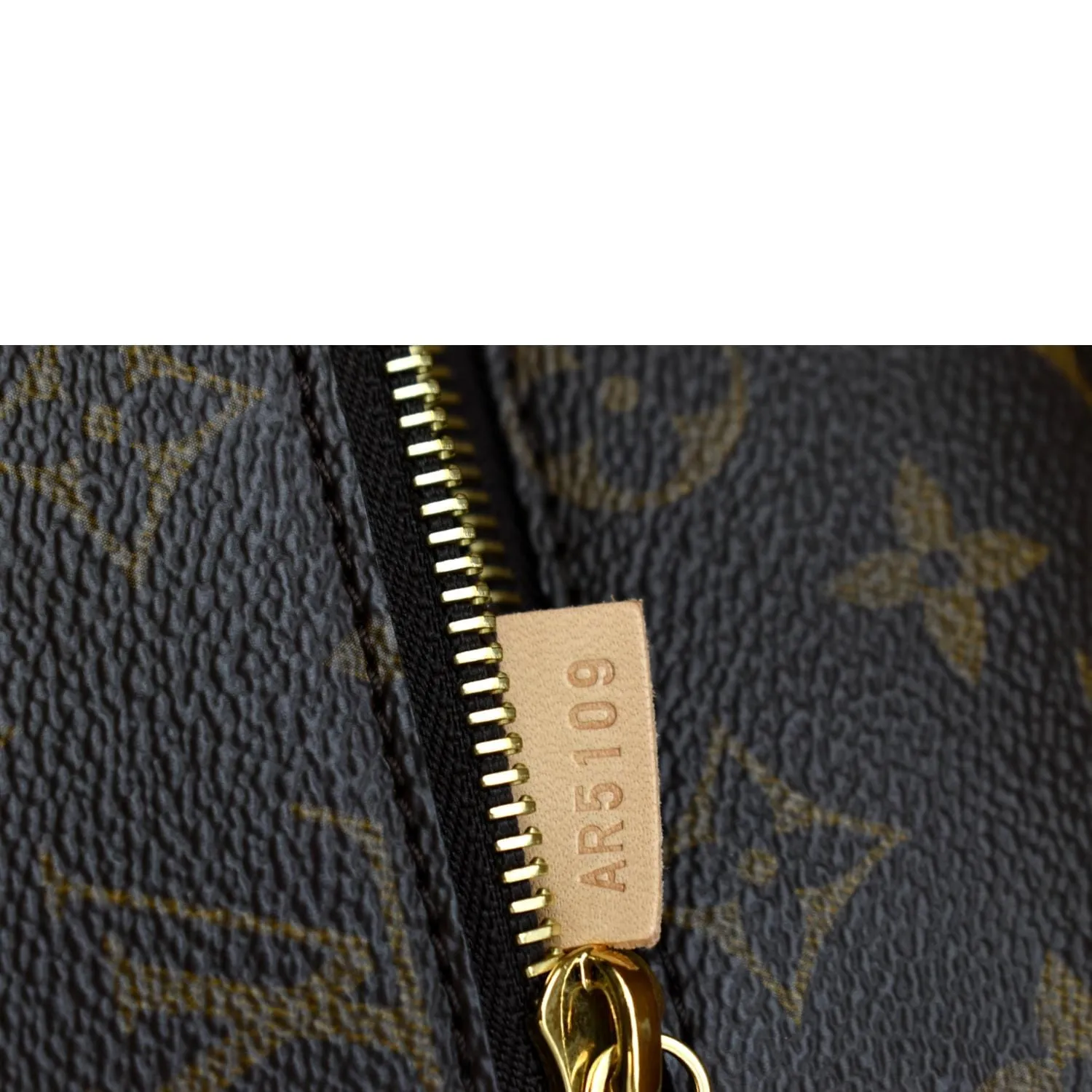 LOUIS VUITTON Metis Pochette Monogram Canvas Crossbody Bag Brown