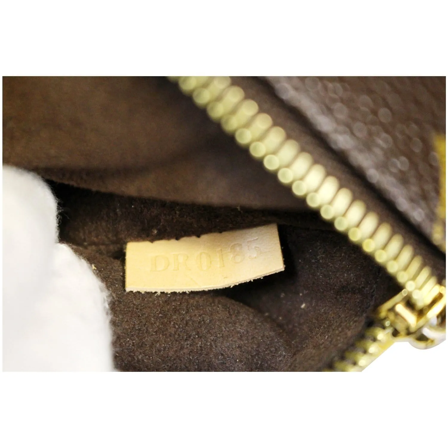 LOUIS VUITTON Metis Pochette Monogram Canvas Crossbody Bag