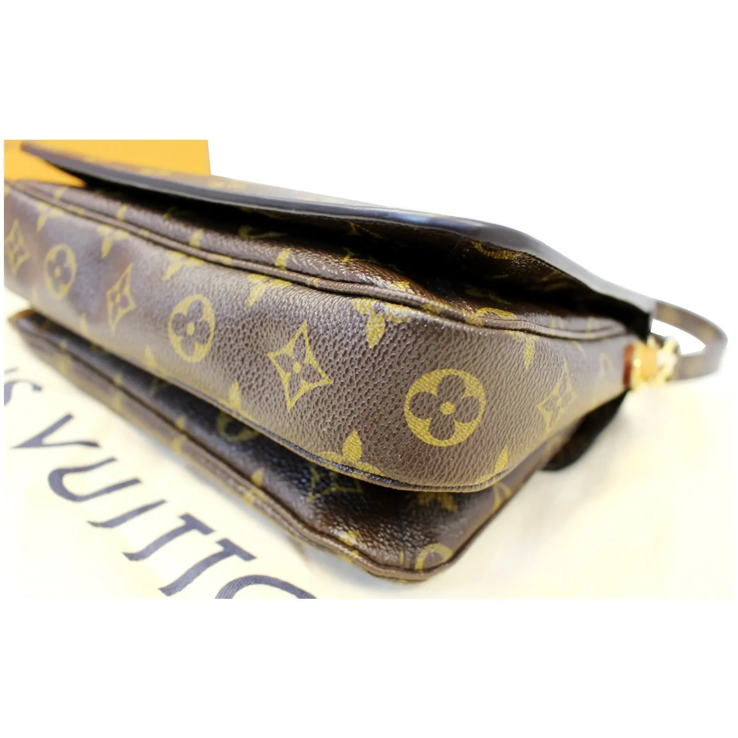 LOUIS VUITTON Metis Pochette Monogram Canvas Crossbody Bag