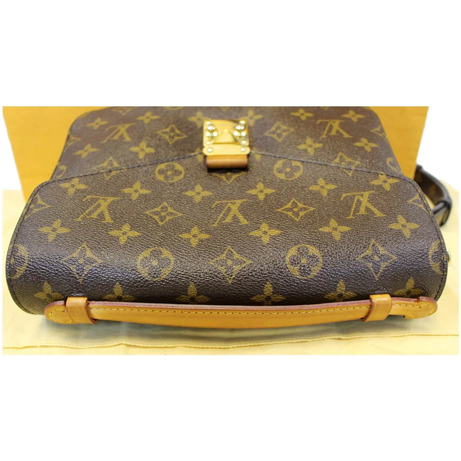 LOUIS VUITTON Metis Pochette Monogram Canvas Crossbody Bag