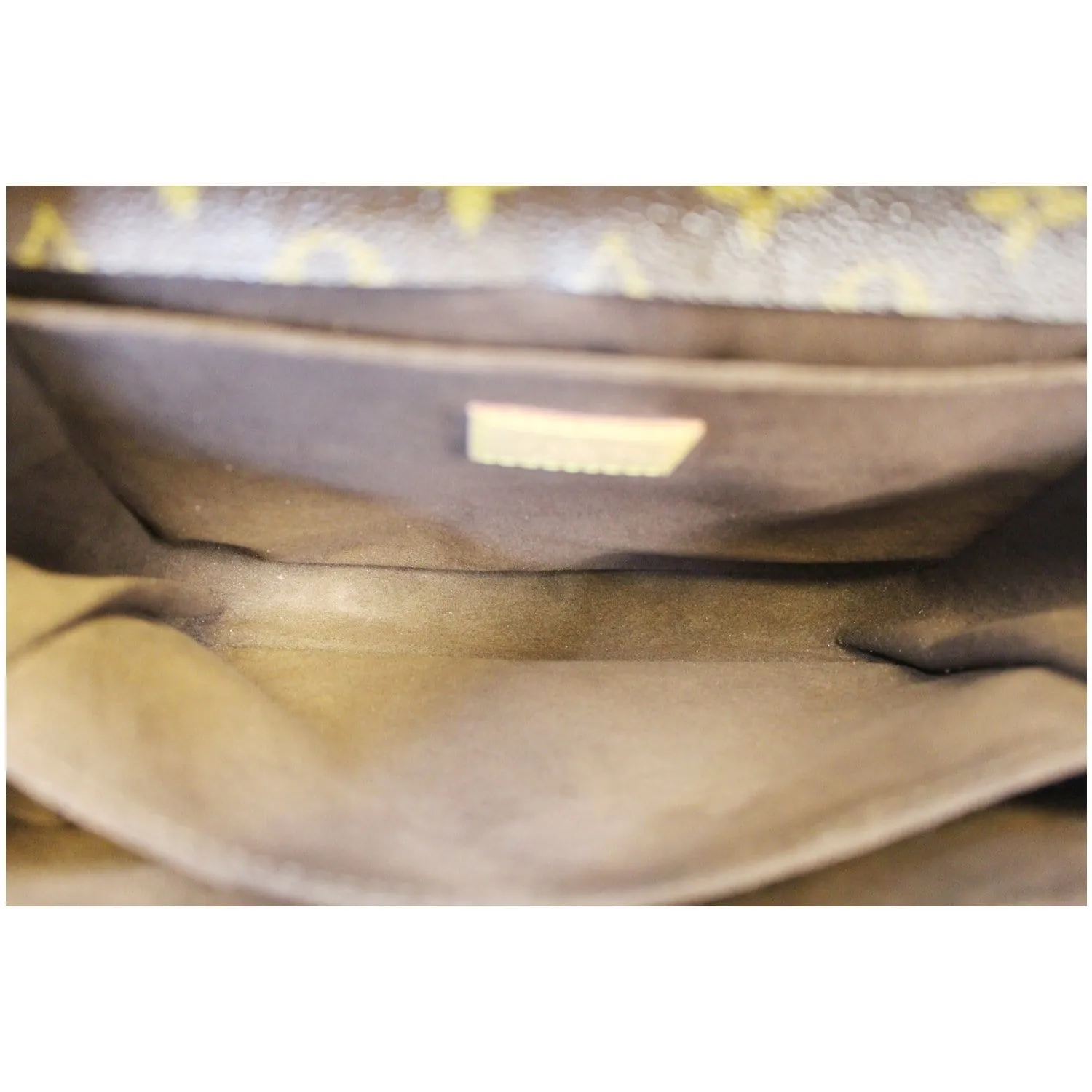 LOUIS VUITTON Metis Pochette Monogram Canvas Crossbody Bag