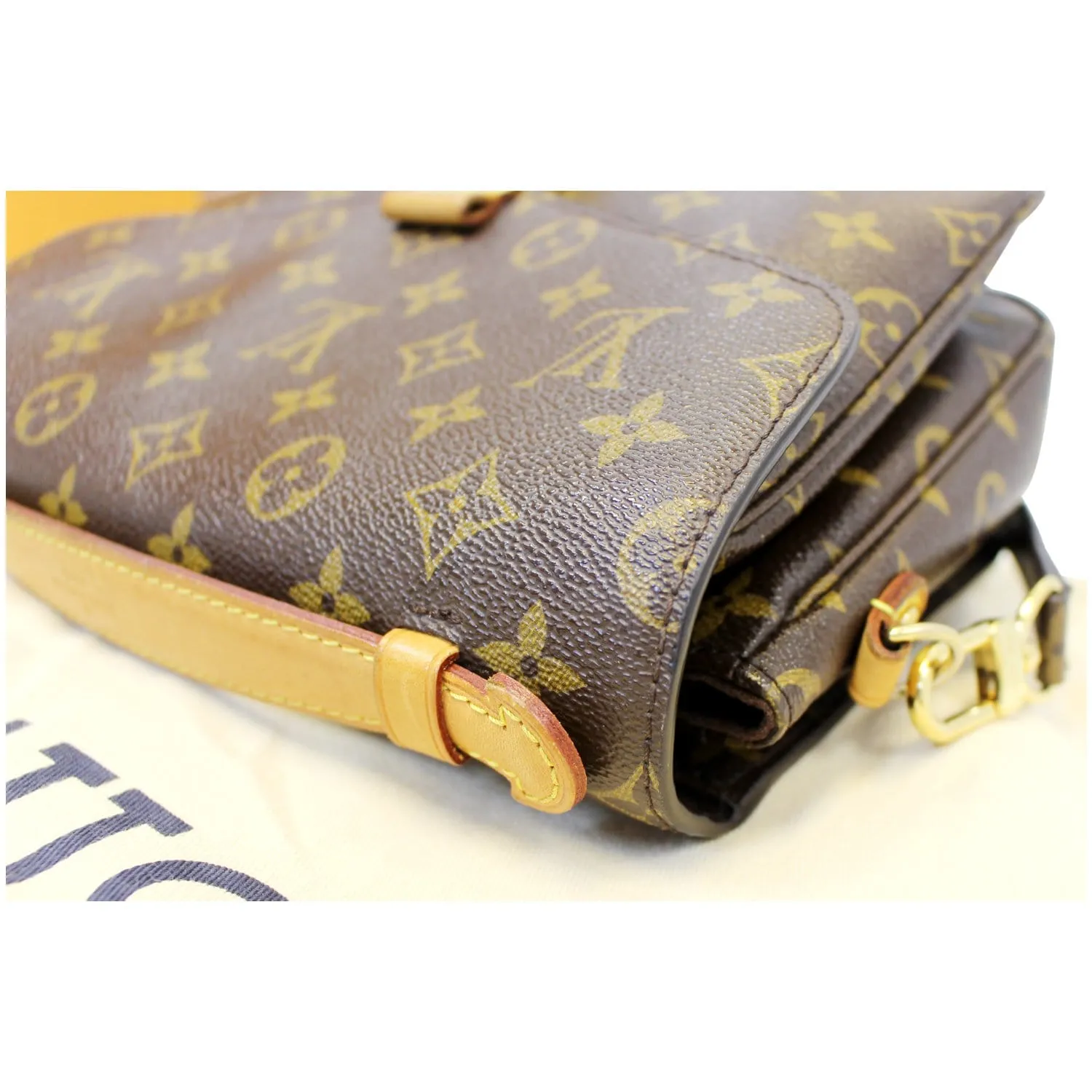 LOUIS VUITTON Metis Pochette Monogram Canvas Crossbody Bag
