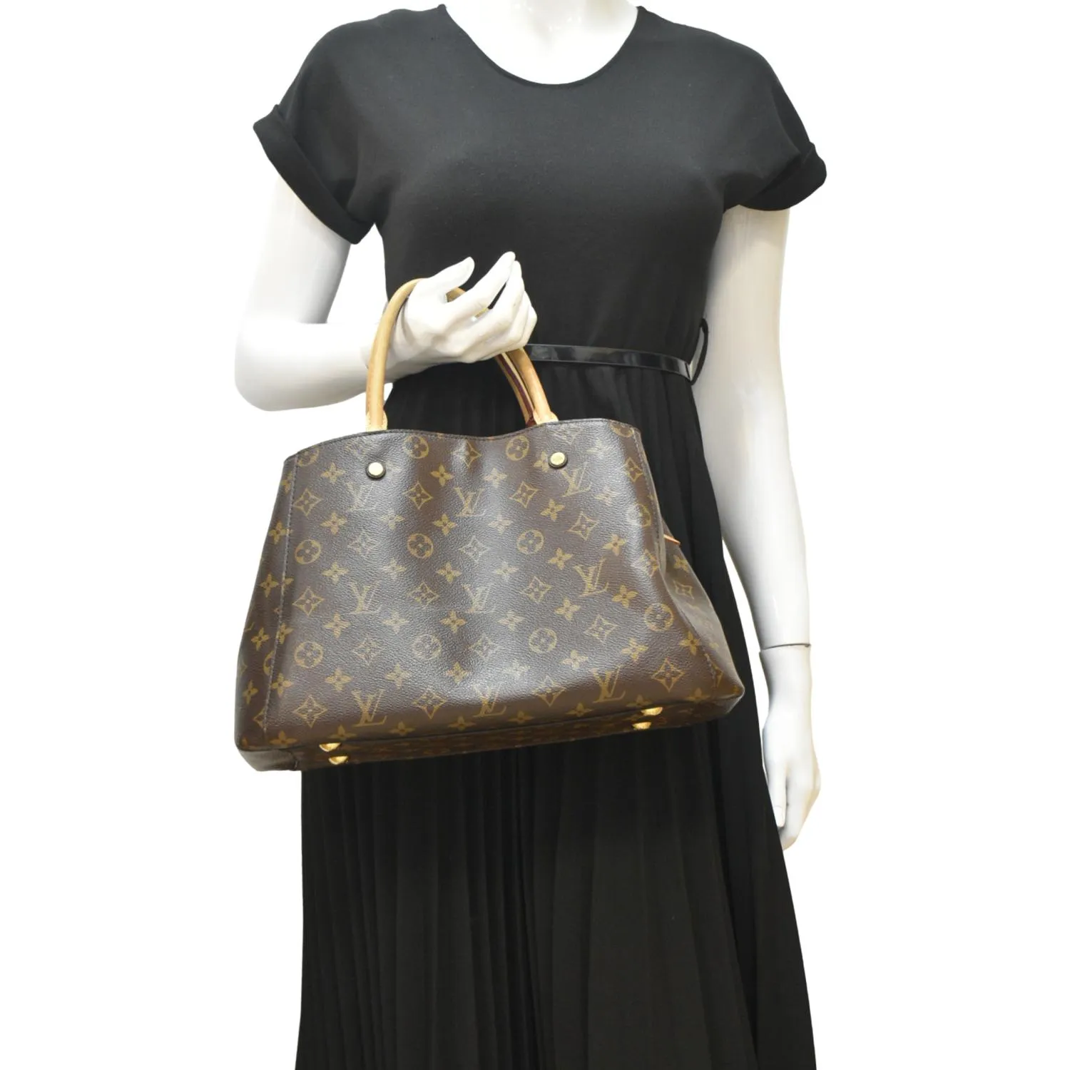 LOUIS VUITTON Montaigne MM Monogram Canvas Shoulder Bag Brown