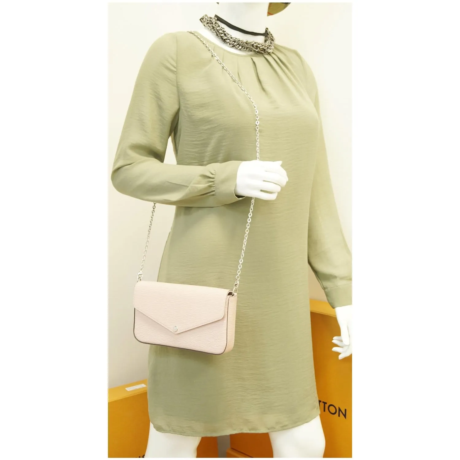 LOUIS VUITTON Pochette Felicie Epi Leather Crossbody Bag Pink - 15% OFF