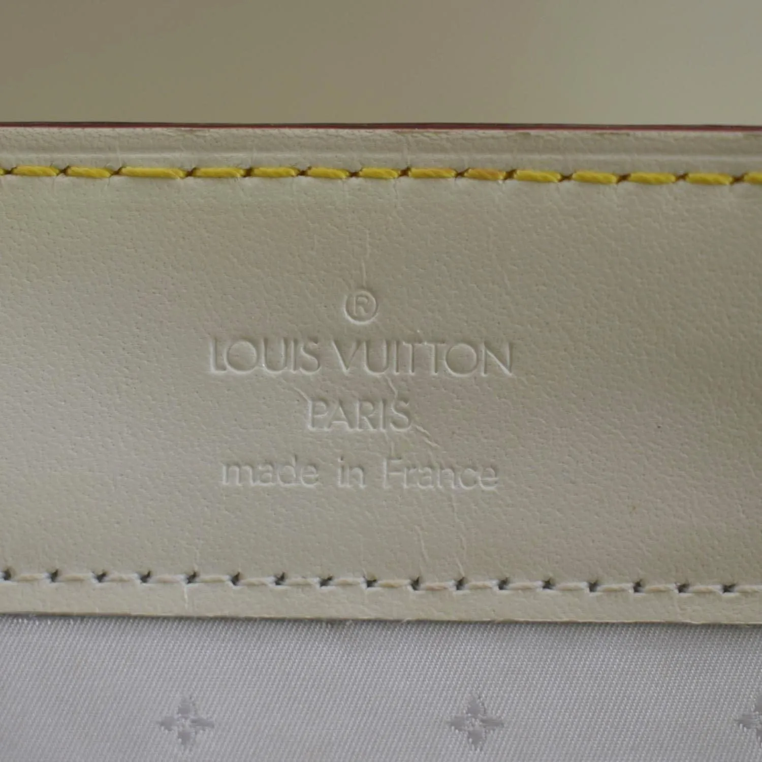 LOUIS VUITTON Suhali Le Talentueux Leather Shoulder Bag White