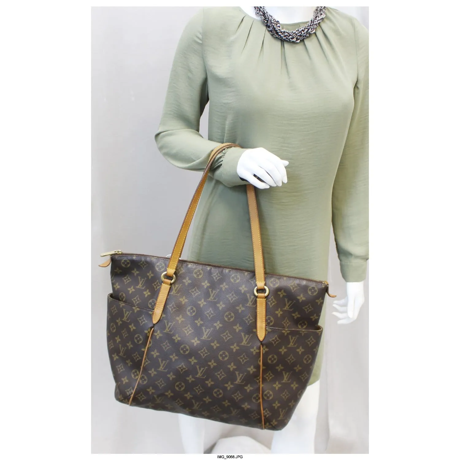 LOUIS VUITTON Totally GM Monogram Canvas Tote Shoulder Bag