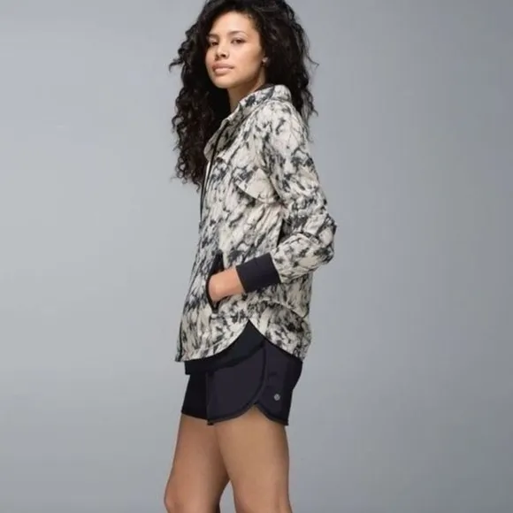 Lululemon Bring Back The Track Jacket Size 4