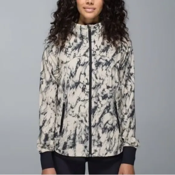 Lululemon Bring Back The Track Jacket Size 4