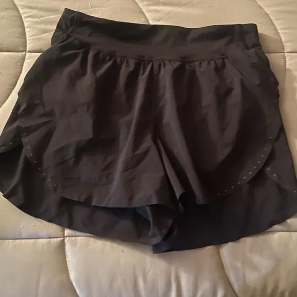 Lululemon Fast and Free Reflective High-Rise Classic-Fit Short 3&quot; Black size 6