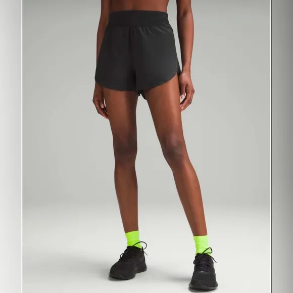Lululemon Fast and Free Reflective High-Rise Classic-Fit Short 3&quot; Black size 6