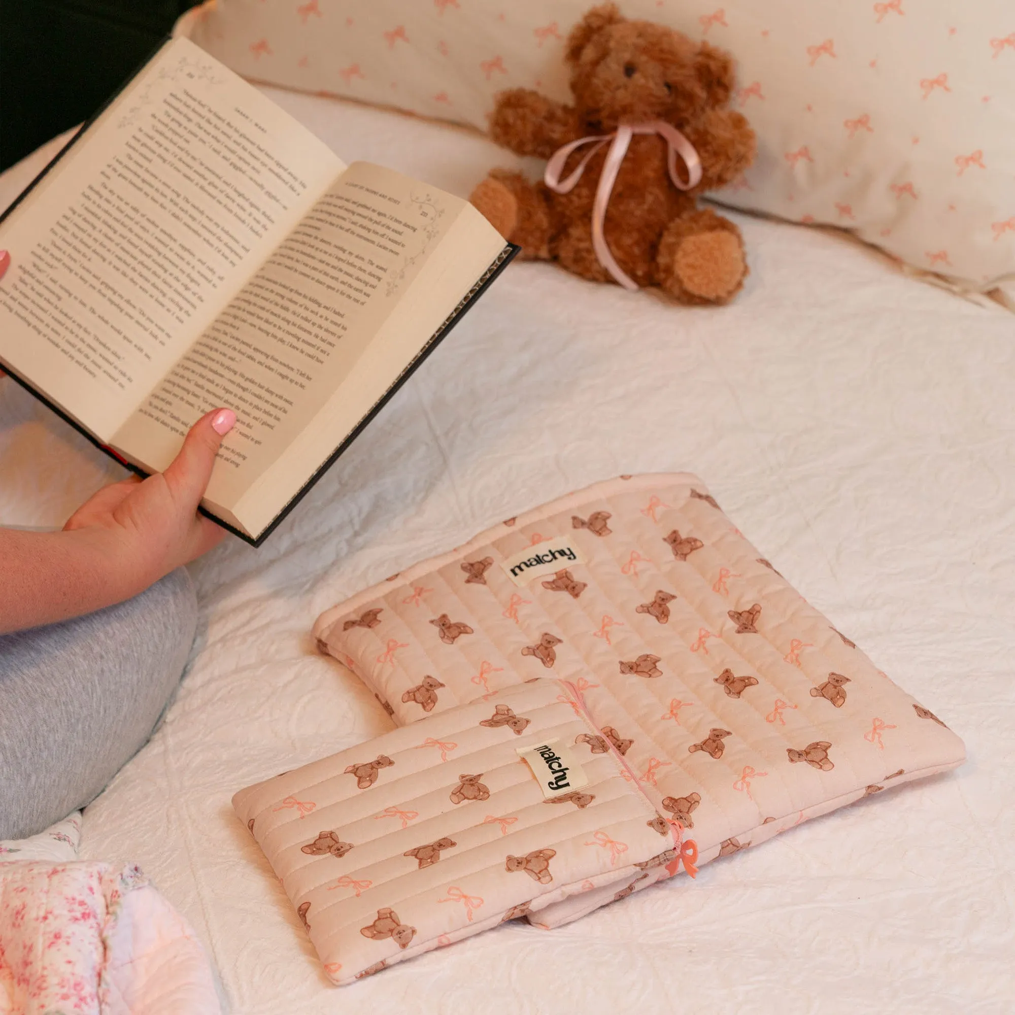 Margot Book Sleeve