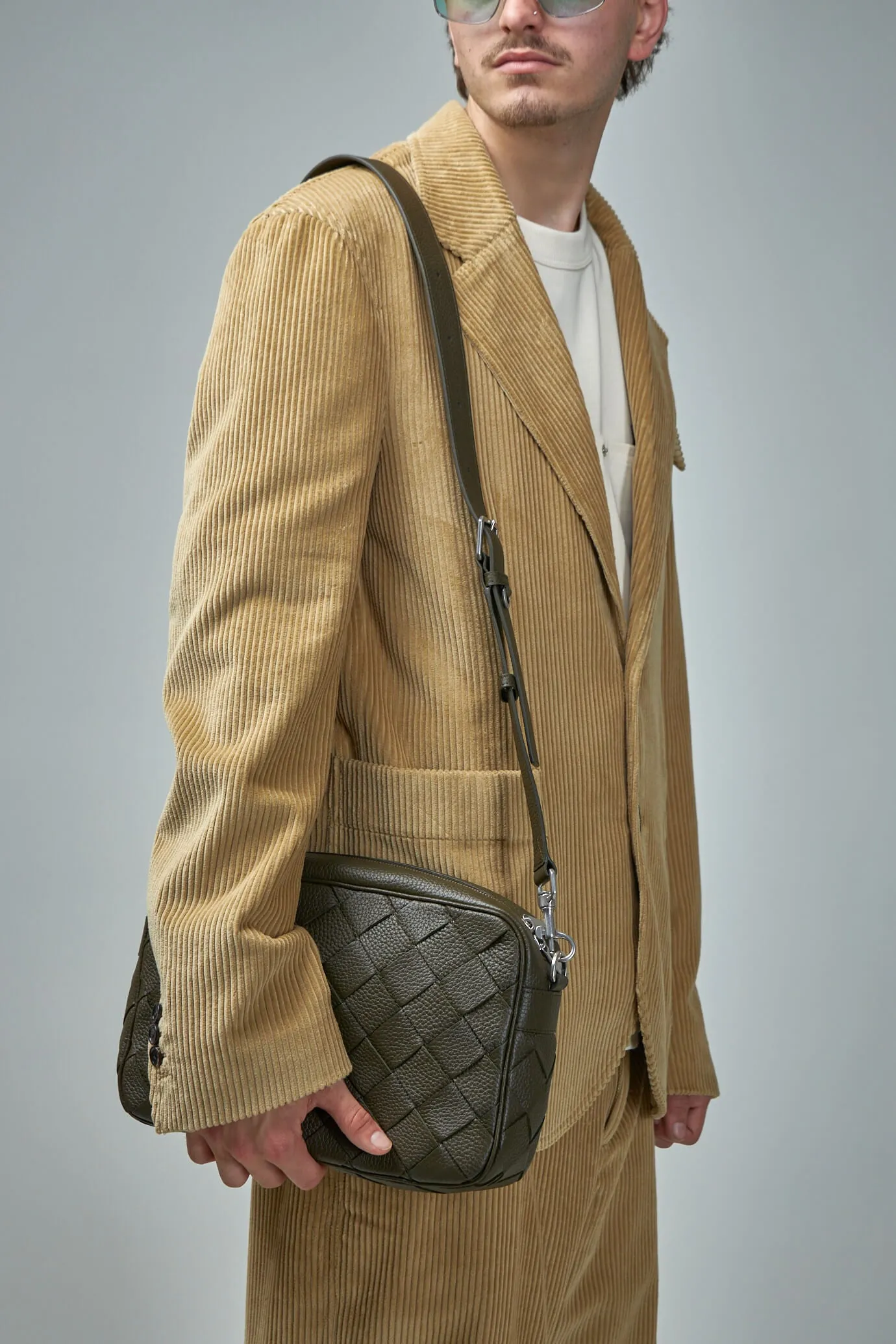 Medium Intrecciato Camera Bag