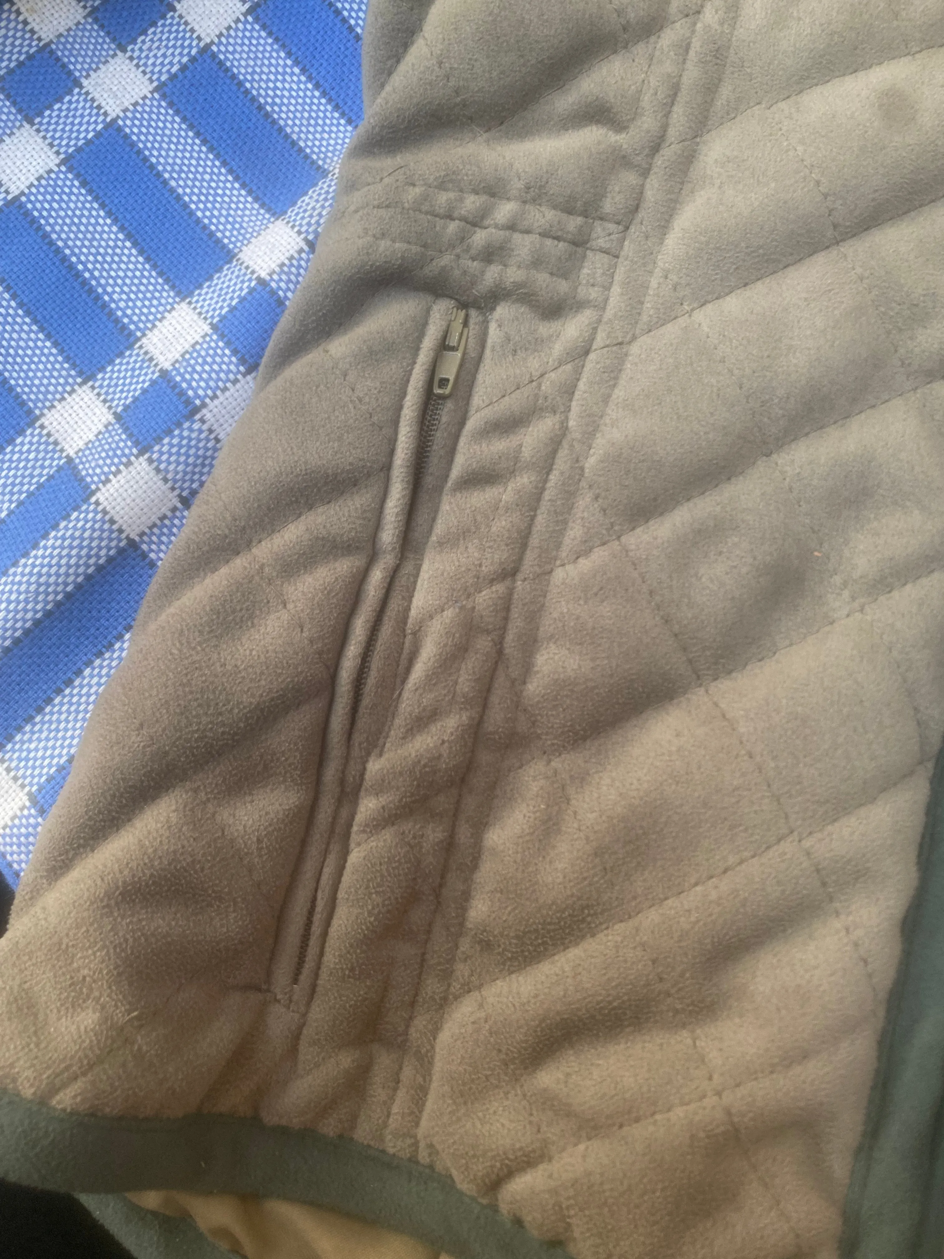 New treadstone khaki padded jacket age 8-9 FREE POSTAGE🟢