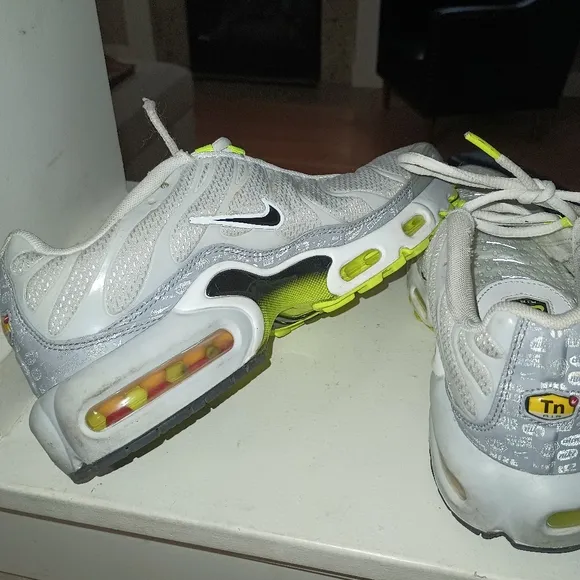 Nike Air Max Plus TN Reflective Logo Gray 7Y
