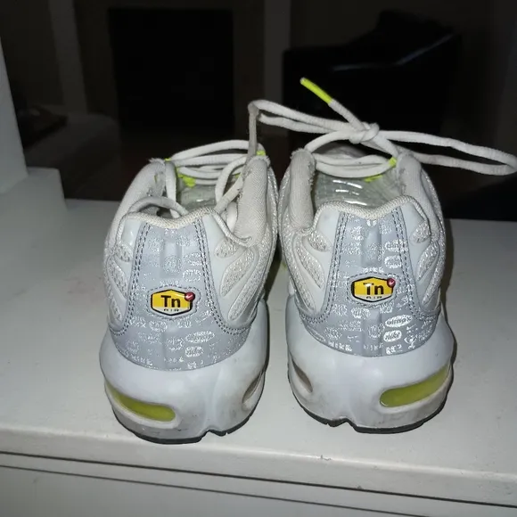 Nike Air Max Plus TN Reflective Logo Gray 7Y