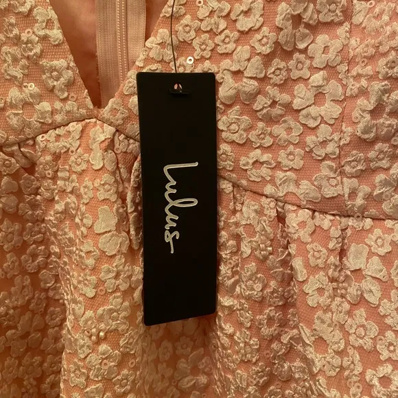 NWT Lulu's Pink Jacquard Floral Tie-Strap Mini Dress