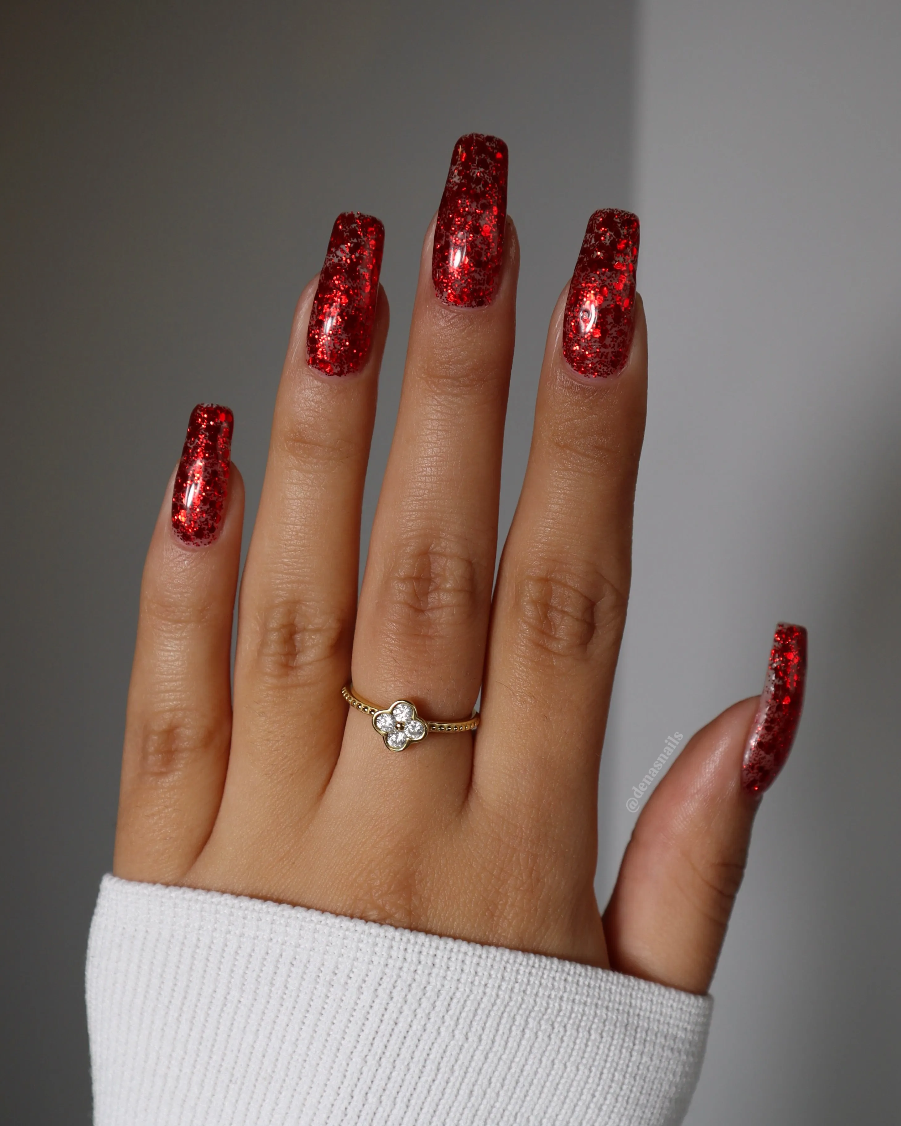 P  Little Red Sled Glitter Gel Polish 10 ml