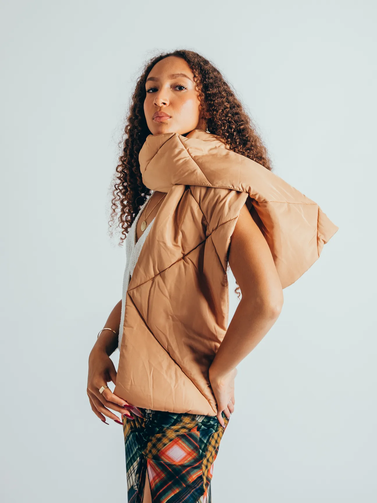 Puffer Scarf in Beige