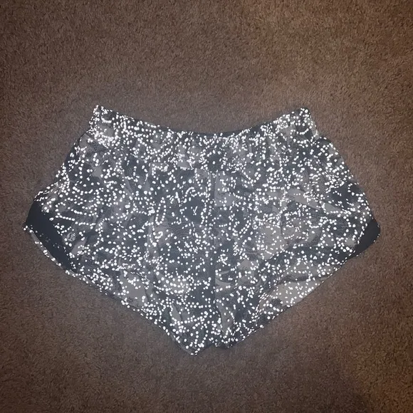 reflective lululemon hotty hot shorts