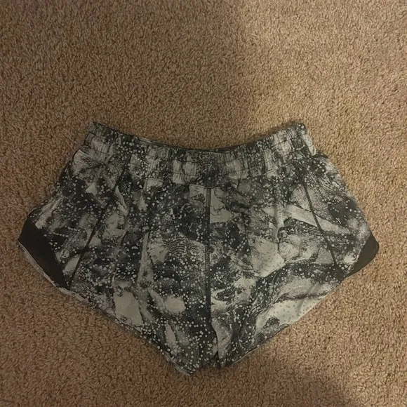 reflective lululemon hotty hot shorts