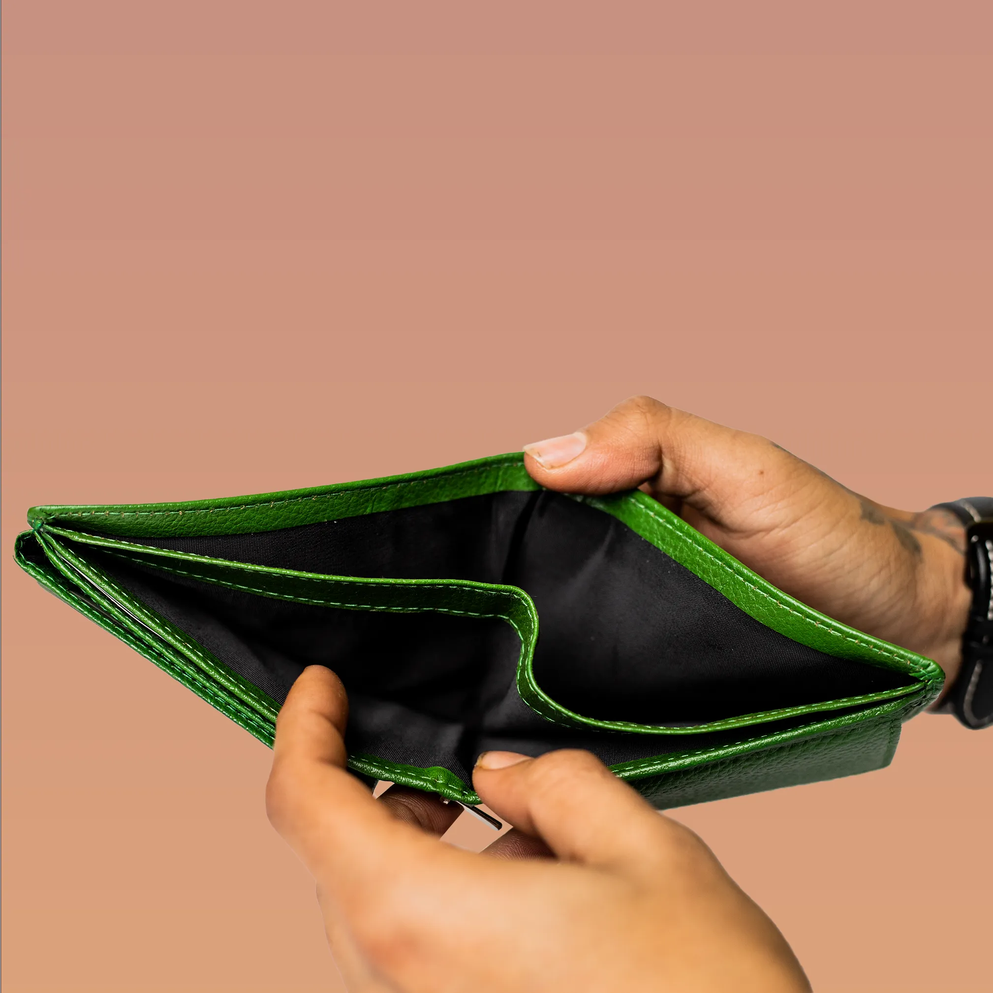 Sleek RFID-Protected Wallets: Style and Security Combined